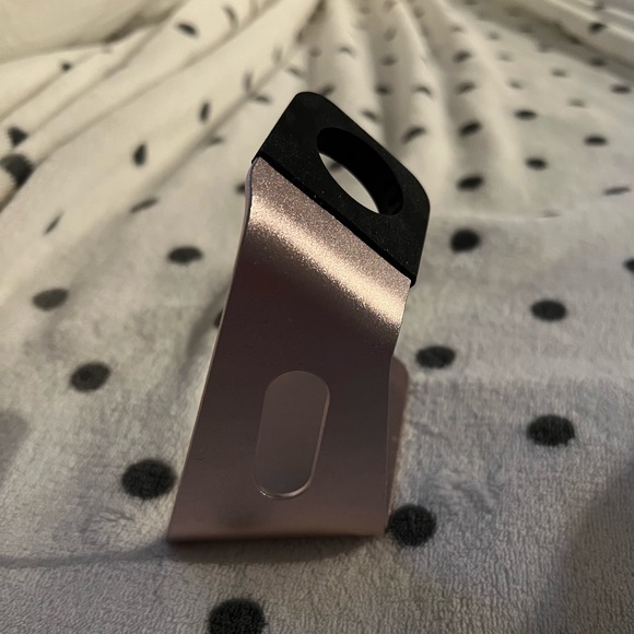 Apple Watch Stand - Picture 3 of 3